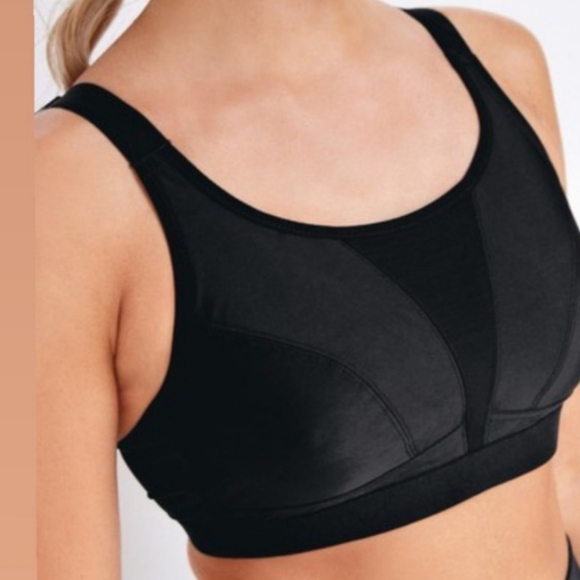 🍋🍋LULULEMON BLACK CRISS CROSS STRAPS MESH SPORT BRA - Picture 1 of 5